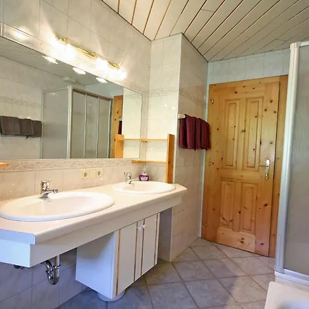 בית נופש Almliesl Lofe-460 *